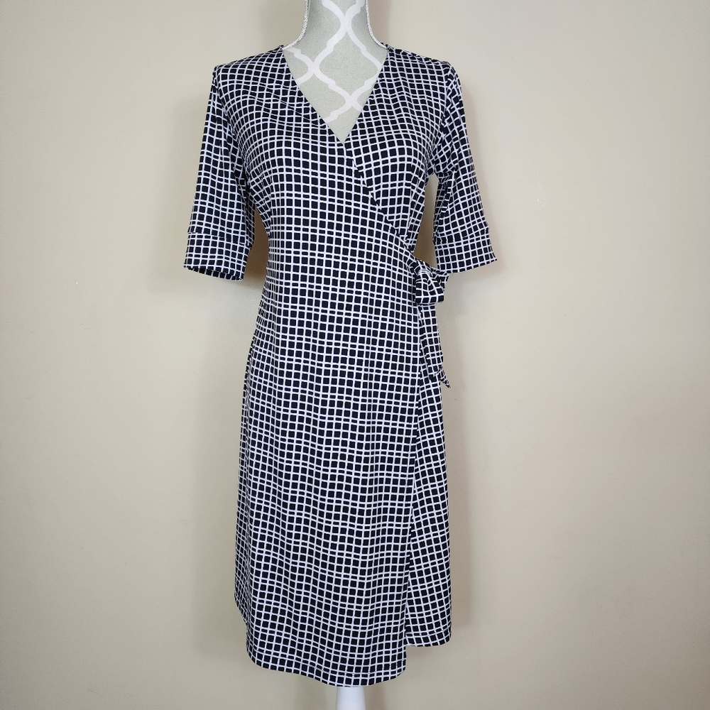 Thyme Grid Printed Wrap Maternity Dress Size Small